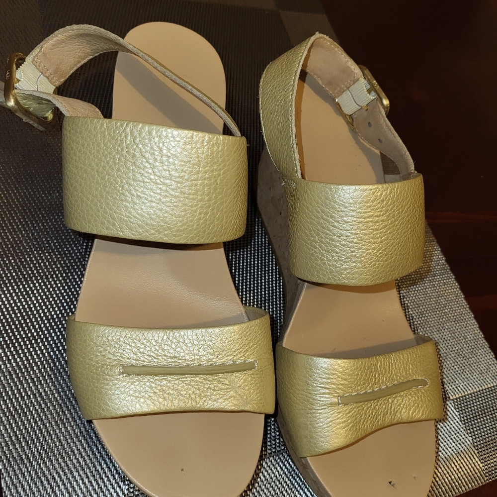 UGG  shoes